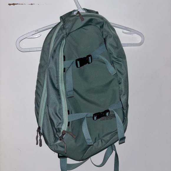 Mountain Equipment Coop hiking pack - Picture 3 of 4